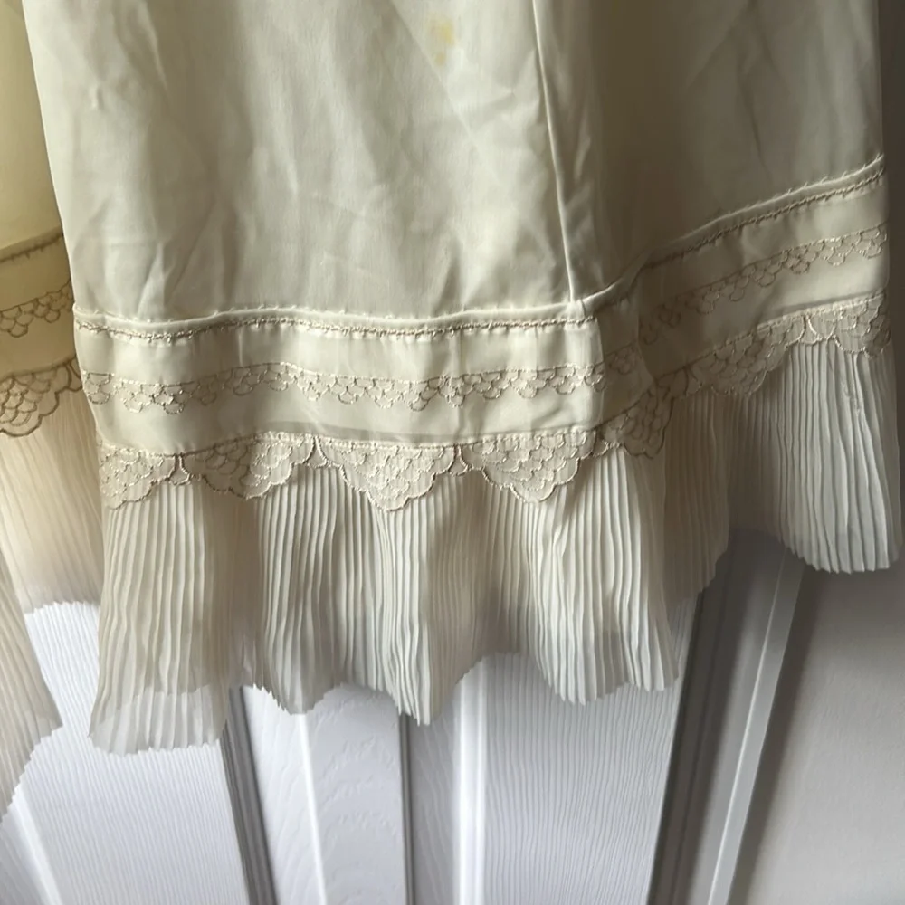 VINTAGE Elegant Cream Lace Trim Nightgown-slip dress - Picture 2 of 8